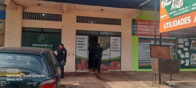El local asaltado está ubicado sobre la avenida Bernardino Caballero casi Enfermeras del Chaco.