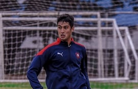 Rodrigo Elías Del Valle Noguera (17 de mayo de 2001), el joven zaguero que asoma en Cerro Porteño.