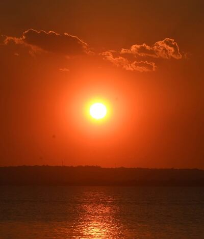 Clima Tiempo Pronóstico Meteorología Calor Caluroso San Bernardino Sol Atardecer