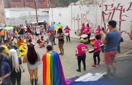 Hoy fue lanzada la 18° marcha por los derechos de las personas TLGBI+, bajo el lema Ñande mbareteve oñondivepa ¡Somos fuerza, resistencia y comunidad!. (Foto Archivo)