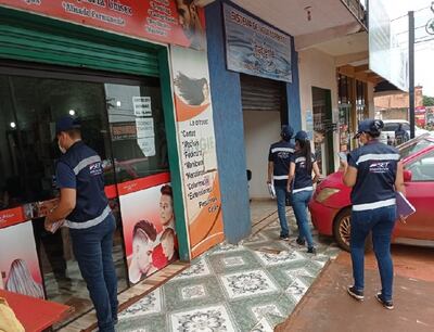 Los funcionarios de la SET verificaron los comercios de la zona este del país.