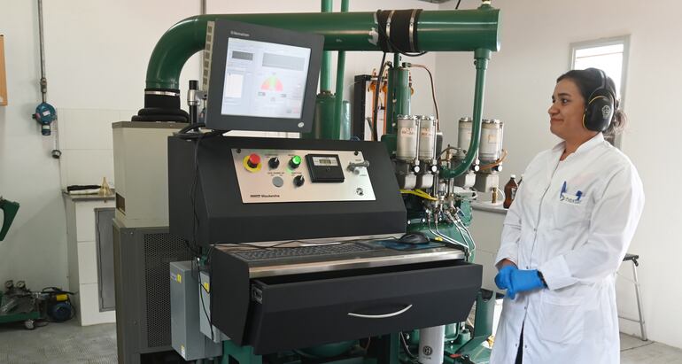 Petrobras cuenta en sus instalaciones con  un  Motor de Octanos  –único en su tipo en el país–,  que permite verificar el octanaje real en las naftas.