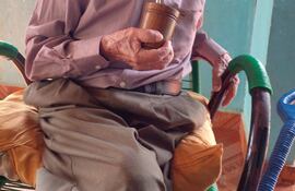 Don Hipólito Cardozo Portillo, excombatiente de 105 años tomando su tereré en su casa de la colonia Naranjito
De sescobar <sescobar@abc.com.py>
Destinatario interior@abc.com.py, foto@abc.com.py
Fecha 28-09-2021 15:09