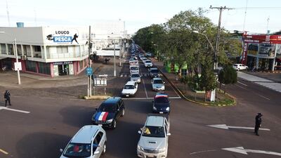 Parte de la movilización ayer en Salto, en el llamado bocinazo fronterizo.