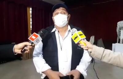 Calixto Vera, presidente de la Junta Cívica, explicó los inconvenientes que se dieron con las máquinas.