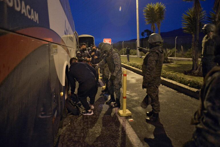 Ecuador se encuentra bajo de Estado de Excepción, pero el Gobierno de Guillermo Lasso garantizó los derechos constitucionales de manifestación y protesta. AFP)