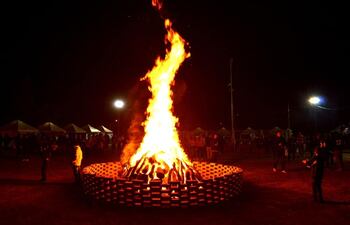 La tradicional fogata de la "Fiesta de las tradiciones" volverá a encenderse luego de dos años.