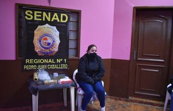 Romy Cristina Giménez Ovelar, detenida durante un allanamiento realizado por la Senad.