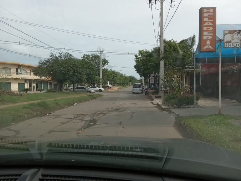 Toda la avenida Soldado Robustiano Quintana está destrozada y olvidada por las autoridades