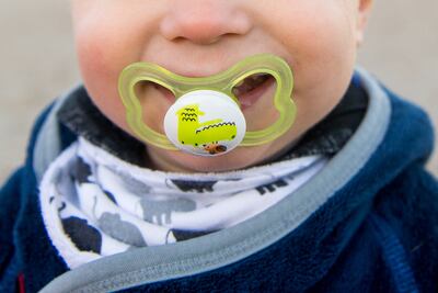 Existen diferentes tipos de chupetes.