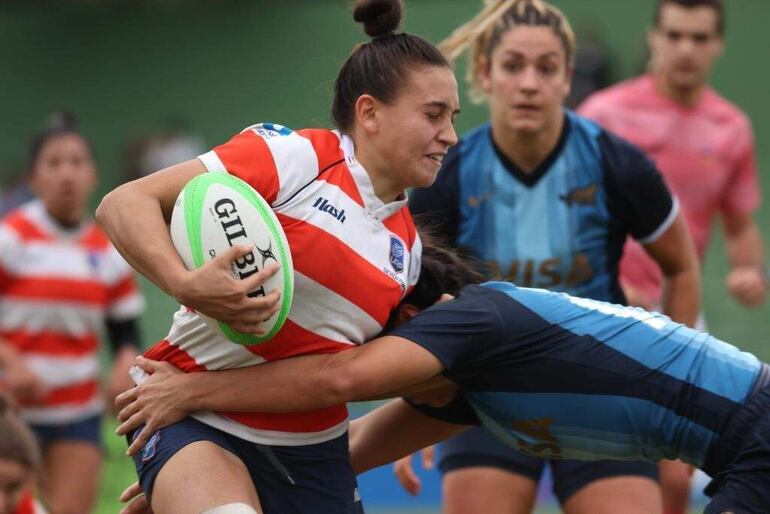 Intensa fue la disputa por el tercer lugar, las Jakere no pudieron frente a las argentinas. Foto: @sudamericarugby