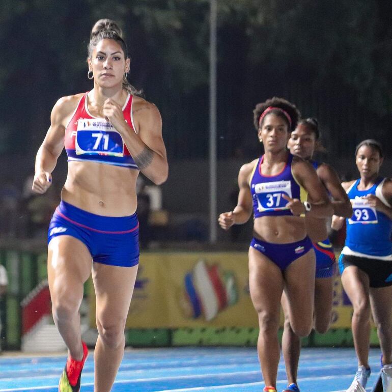 Anna Camila Donatella Pirelli Cubas (30 de enero de 1989), heptatlón.