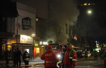 Explosión e incendio de una perfumería en Villa Crespo, Argentina.