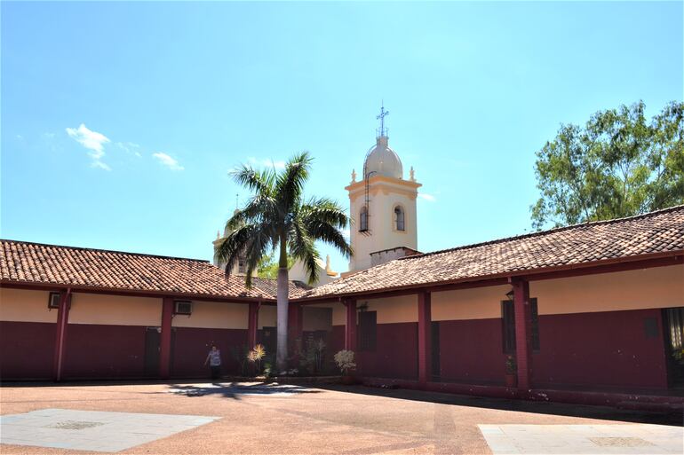 El edificio de lo que fue la estancia de los jesuitas donde ahora funciona la Gobernación de Paraguarí