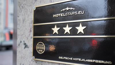 En los 19 países europeos adheridos al sistema de clasificación hotelera Hotelstars Union se otorga las estrellas de acuerdo a 247 criterios. Foto: Florian Schuh/dpa