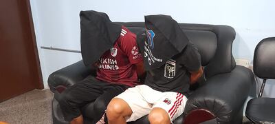 Fueron aprehendidos dos primos, Sebastián González Irala y Damián Irala, quienes viven en el barrio Lomita de Ñemby y presuntamente serían quienes proveyeron el arma de fuego.