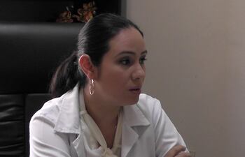 La directora del IPS de Curuguaty, Natalia Arce.