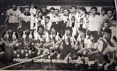 Una de las pocas tomas fotográficas completas de la delegación guaraní campeona del mundo.