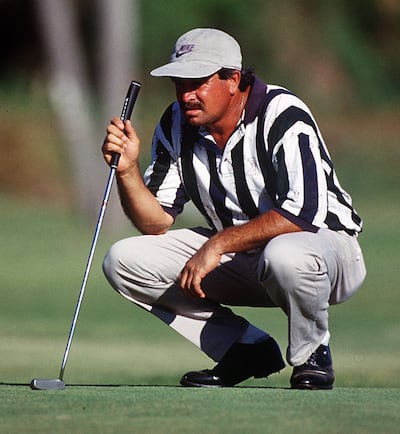 El golfista paraguayo, en posición, en una de sus intervenciones en un torneo internacional.