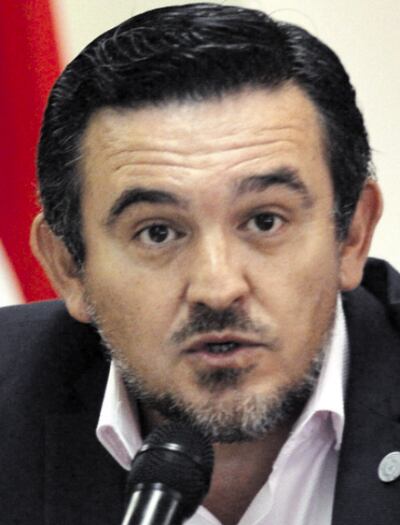 Eduardo Petta, ministro de Educación y Ciencias. Diputados deben resolver si ratifican voto censura.