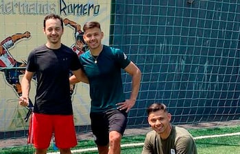 Los hermanos Romero, con el "vetado" Wilhelm Guimaraes.