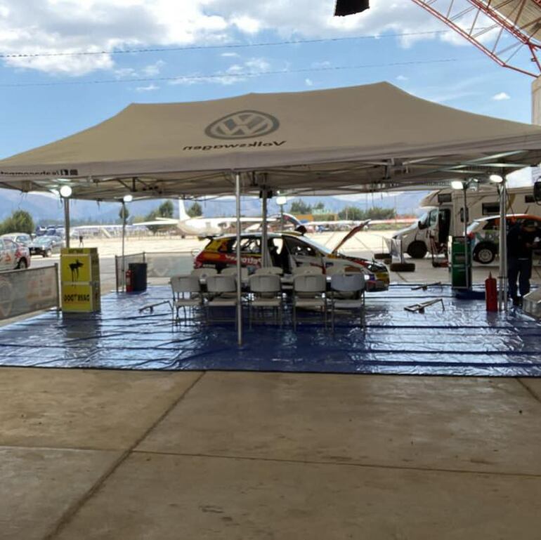 Vista del Hangar que ocupa el equipo Saba Competición en el Aeropuerto de Jauja.