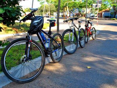 Las bicicletas de montaña y las híbridas son definitivamente las más populares en Paraguay.