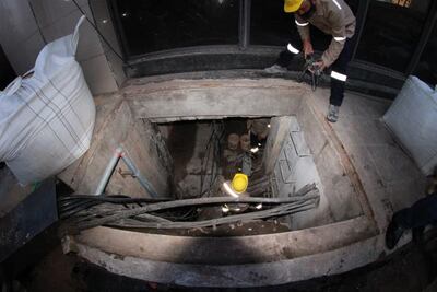 Puesto de distribución subterráneo de la ANDE.