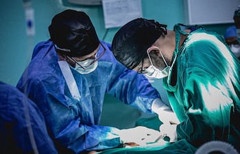 Varios médicos llegaron de diferentes zonas del país para realizar las cirugías a niños y niñas del Hospital Pediátrico Niños de Acosta Ñú.