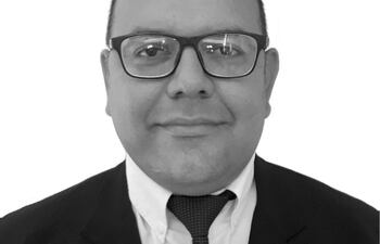 Carlos Amarilla Falcón