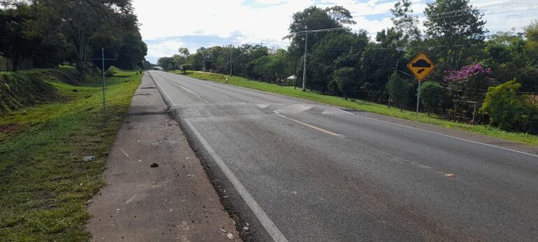 Uno de los reductores de velocidad ubicado en la compañía Aguapety de esta localidad.