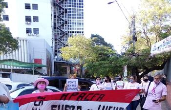 Se tiene que buscar un mecanismo para que el Ministerio de Salud haga una compra directa, sin tantos preámbulos y protocolo, según Juana Moreno.