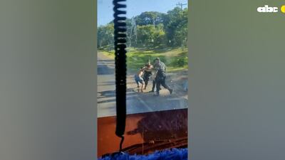 Policía agredido por hombre con discapacidad mental en Coronel Oviedo.