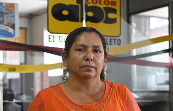 “Mi hijo ya no puede esperar, tiene que hacerse la cirugía y colocarse estas válvulas, que tienen un costo aproximado de G. 76 millones. Si consigue las válvulas podrá hacerse la intervención, ya que cada día su salud se deteriora más”, contó Zonia María Espínola Trinidad.