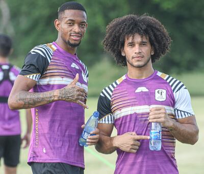 Igor Ribeiro (izq.) y Alfredo Amarilla, futbolistas de Tacuary.