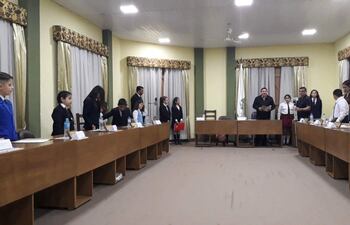 Concejalitos sesionaron para tratar problemática en Carapeguá