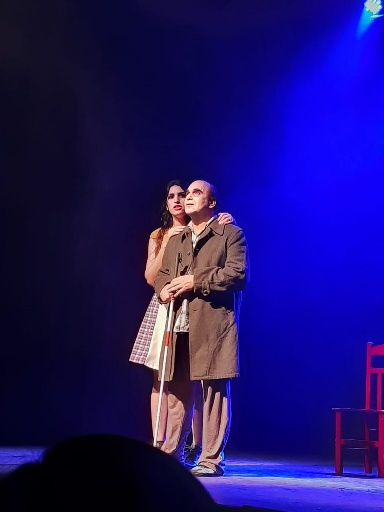 "Trato de encarnar con la mayor naturalidad el aspecto y sentimiento que puede tener una persona no vidente", expresó Javier Yubi. (Gentileza/Javier Yubi)