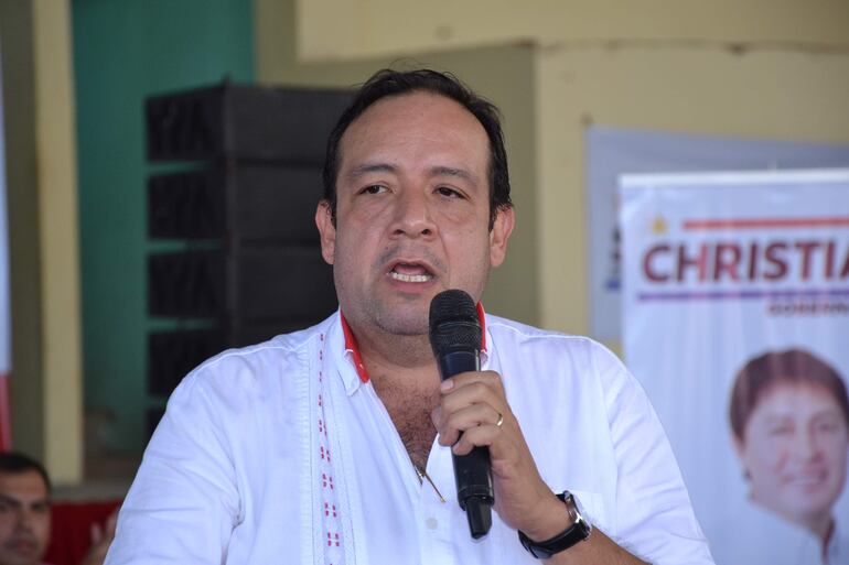 Avelino Dávalos quien busca el rekutu en la diputación.