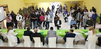 La reunión se realizó en la municipalidad de Salto.