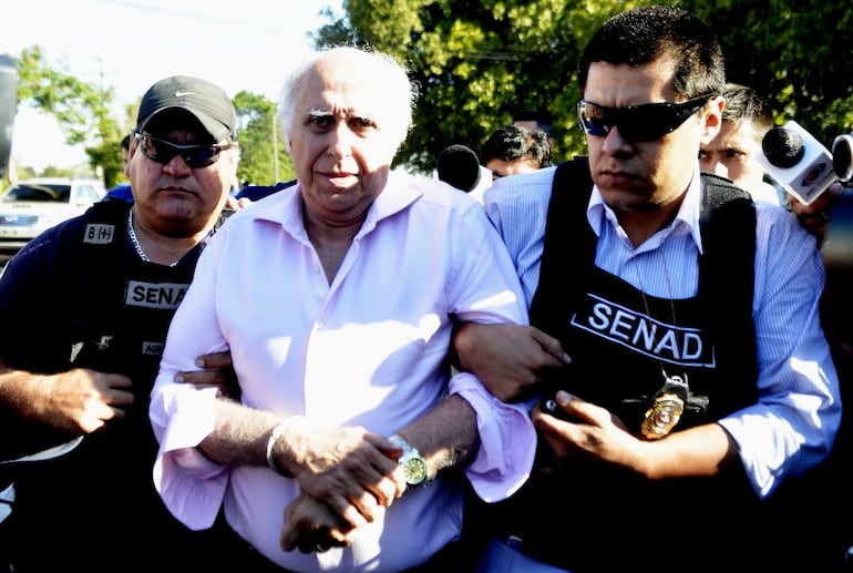 El ginecólogo conocido como "Doctor Horror" al ser detenido en Paraguay.
