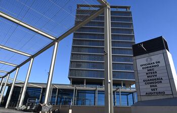 Las torres que se construyeron en el puerto de Asunción, para que allí se muden cinco ministerios. Demandó una inversión de US$ 81 millones.