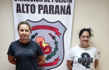 Las dos mujeres fueron atrapadas por la víctima y luego entregadas a la Policía Nacional.