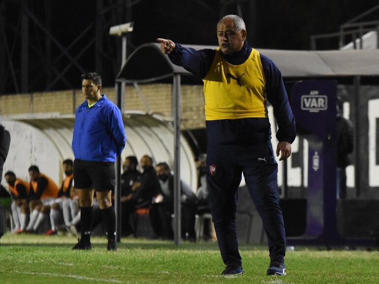 Francisco Arce, durante el triunfo de Cerro Porteño sobre General Díaz.