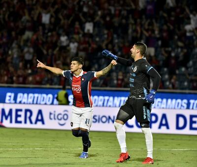 Cerro Porteño ganó y le alcanzó a Guaraní.