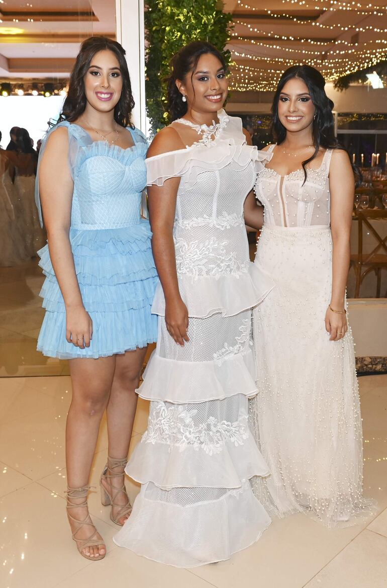 Agustina, Jimena y Sofía Benítez.
