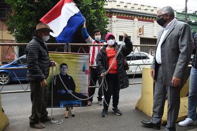 Doña Obdulia y don Apolonio iban a encadenarse, pero un funcionario de la FGE confirmó que Sandra Quiñónez los va a recibir.