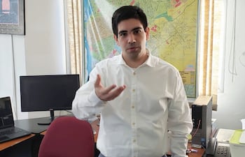 Simón Zalimben, director de la carrera de Comercio Internacional en la Universidad Católica hizo su tesis sobre Itaipú.