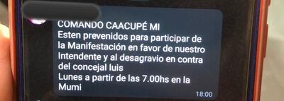Funcionarios y un concejal organizan violento escrache en defensa del intendente de Areguá.
