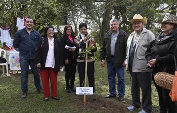 Varios arbolitos serán descubiertos este domingo durante el festival "Encuentro con Emiliano" en Guarambaré.
