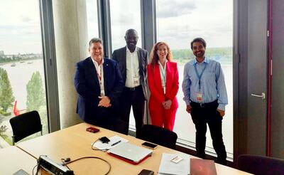En la sede de la Unfccc, estuvo presente en representación de Itaipú,  María Antonia Gwynn, miembro del Consejo de Administración, junto con parte del equipo de la Unfccc.